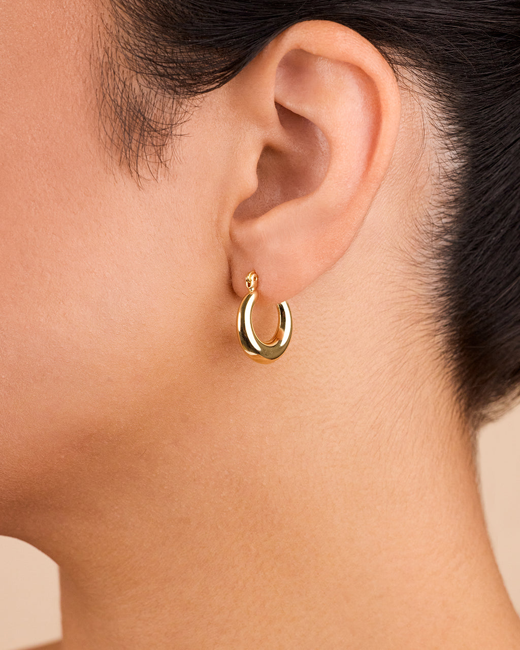 Graduated Tube Hoop Earrings