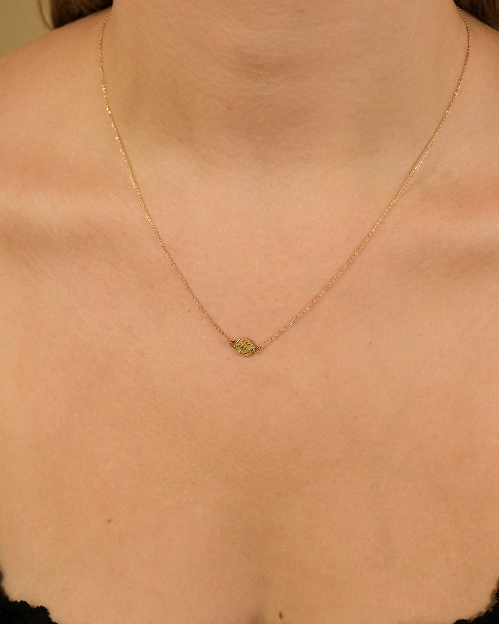 14K Gold Textured Circle Pendant Necklace