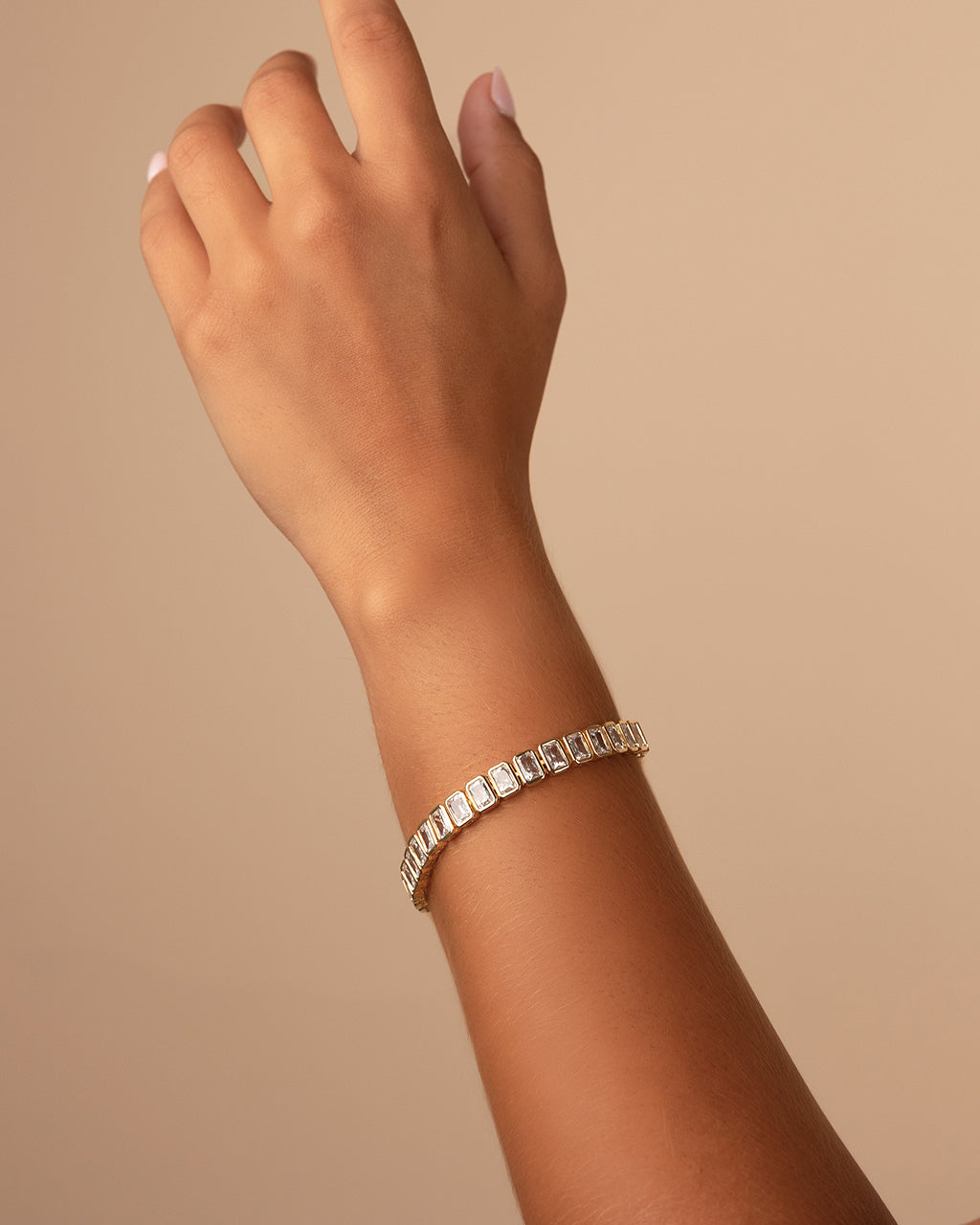 Glitter Luxury Tennis Bracelet 【GOLD】 Roxie Cubic Zirconia Bezel Set CZ Tennis Bracelet – Sterling