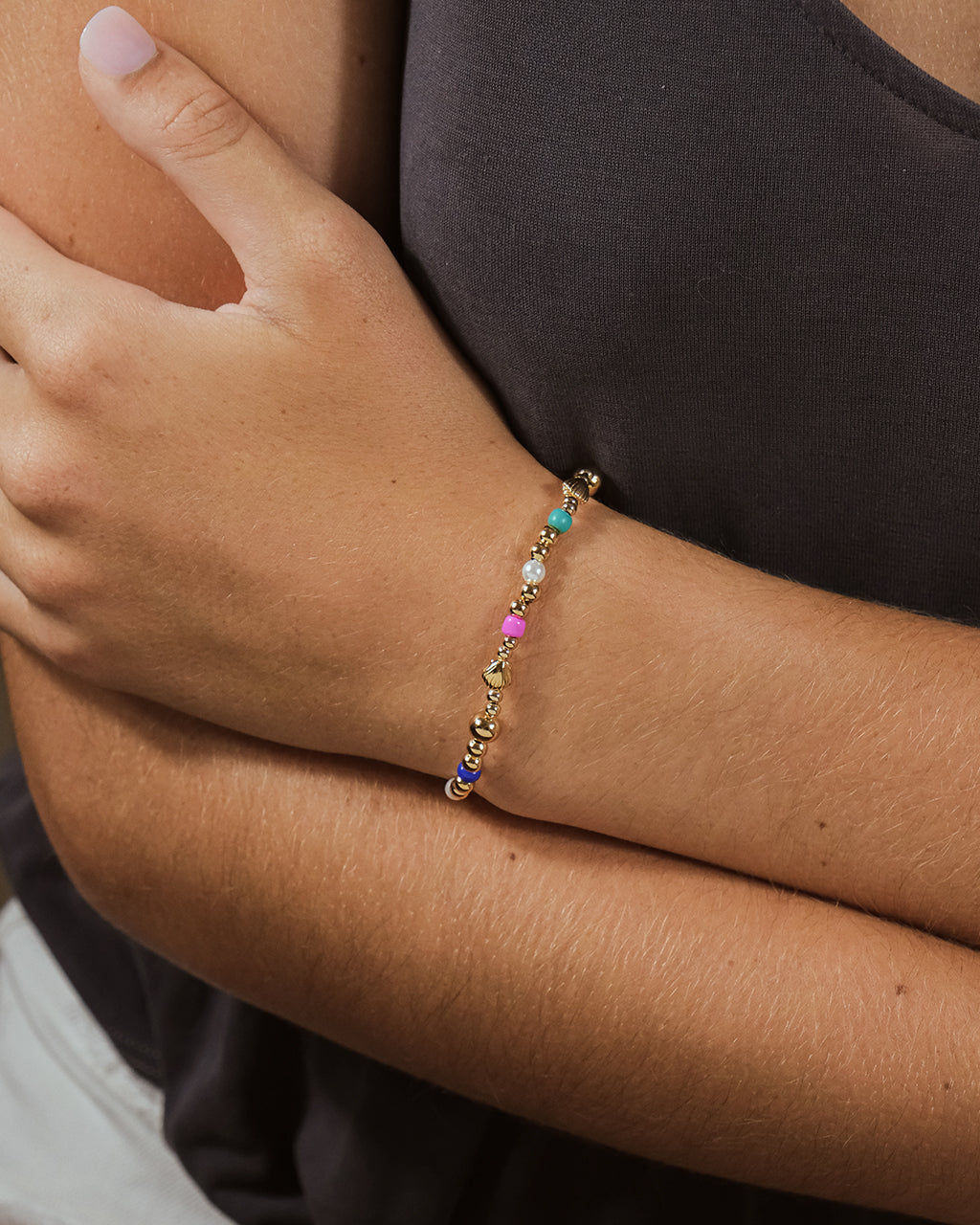 Truvy Shell Beaded Stretch Bracelet