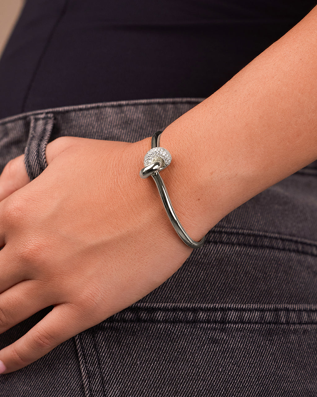 Jessna CZ Knot Bangle