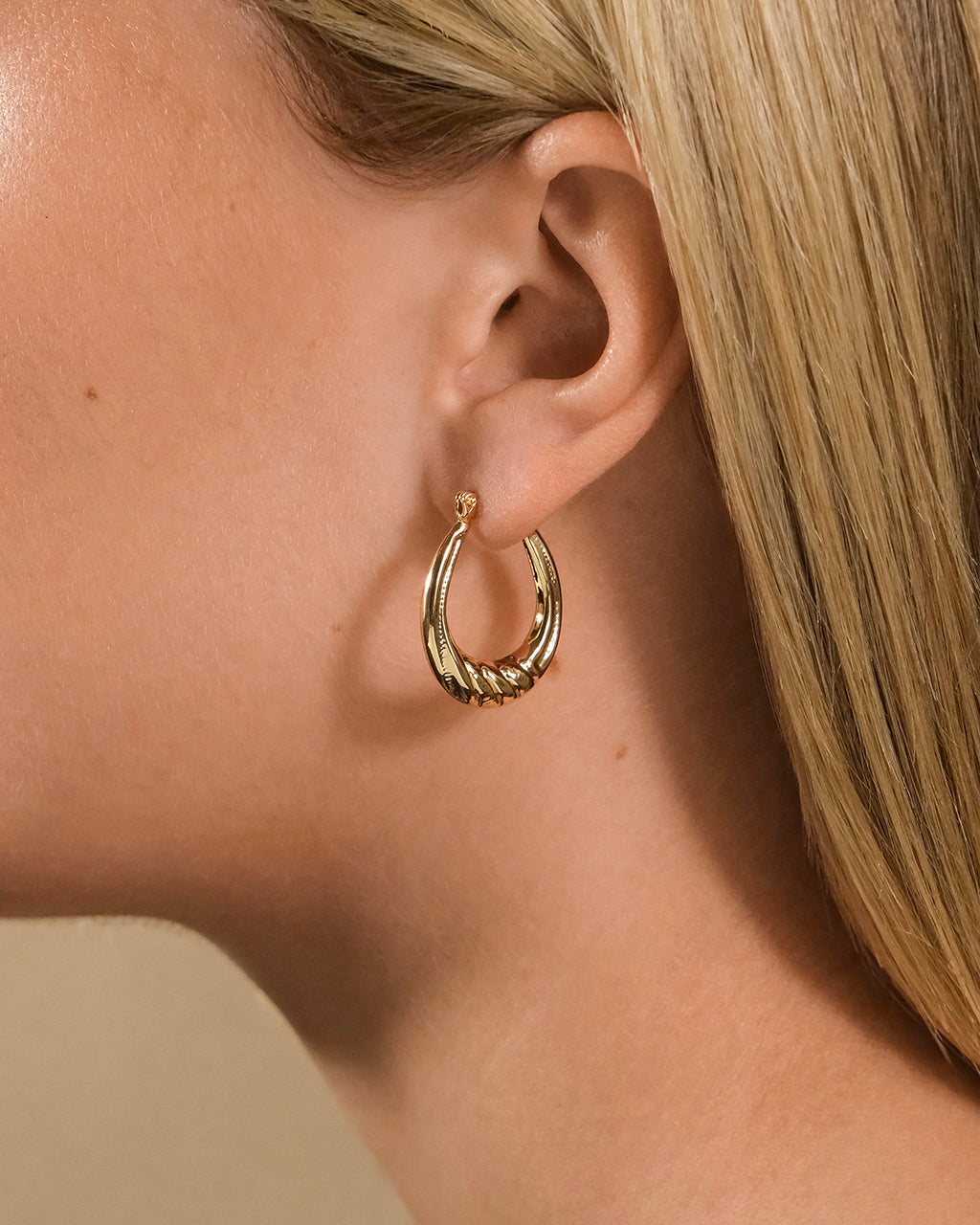 ★ wing bling★ 14k post looney one touch ring earrings Diamond Zigzag Hoop Earrings 1/8 ct tw 10K Yellow Gold | Kay