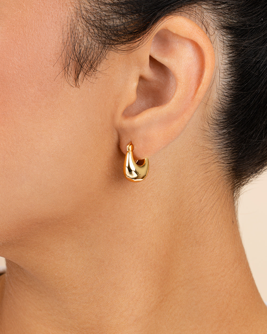 Eleah Polished Micro Hoop Earrings