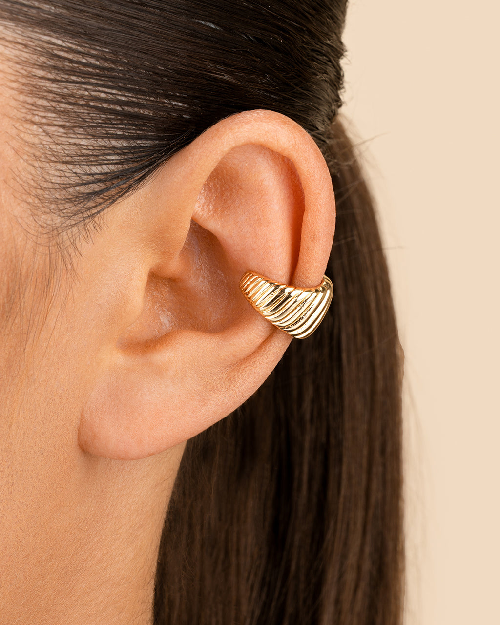 Beth Twisted Croissant Ear Cuff