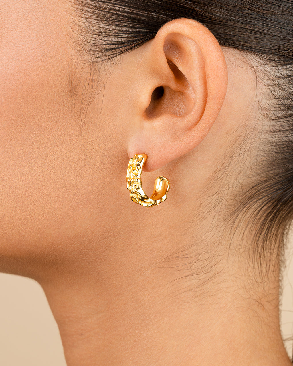 Sterling Silver Muna Ridged Stud Earrings