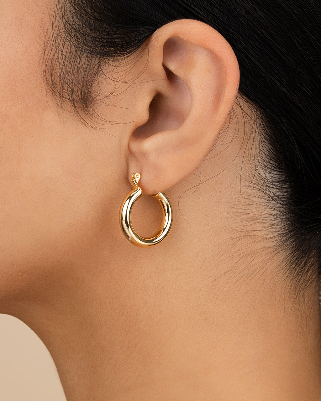 Graduated Tube Hoop Earrings