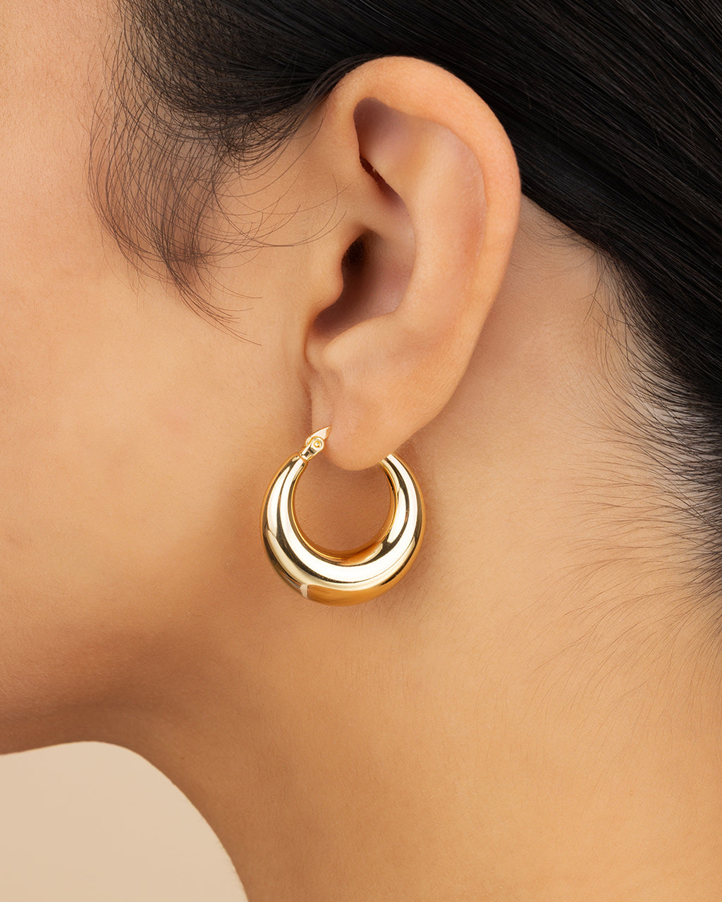 Graduated Tube Hoop Earrings