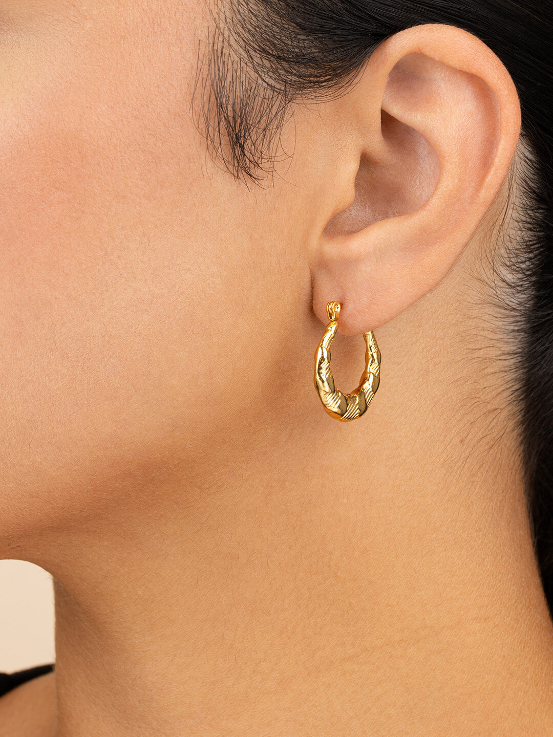 Amaryllis Brushed Hollow Hoop Earrings