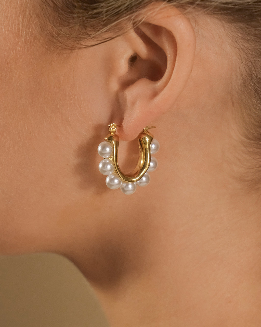 River Chunky Pearl Hoop Earrings