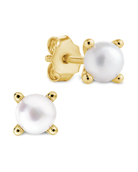 Judy Pearl Studs