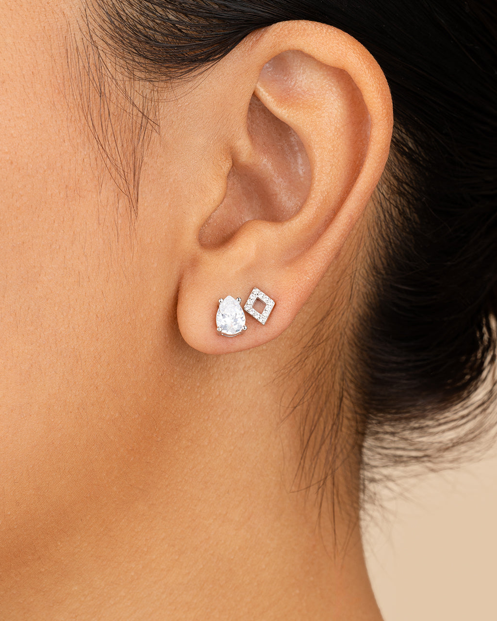 アクセサリー CALEE STUDS ROLL SILVER PIERCE <LARGE> CALEE - LOGO ROLL PIERCE (REGULAR) (SILVER) / ロゴ ロール