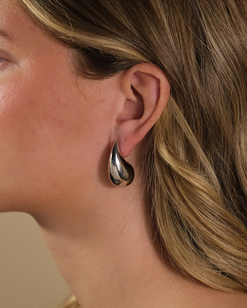 Kimberly Bold Teardrop Stud Earrings