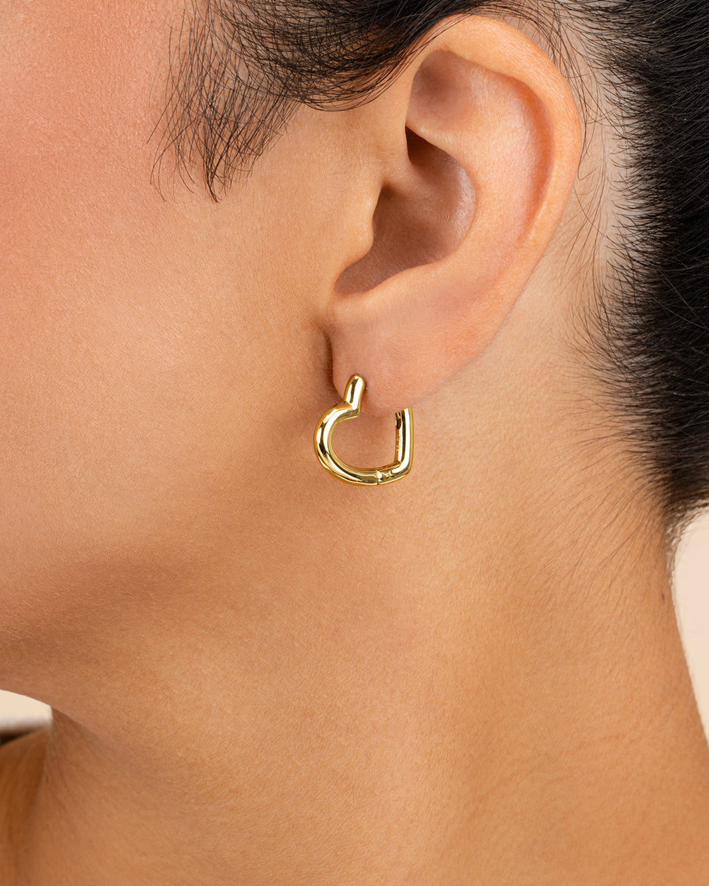 Elle Heart Micro Hoop Earrings