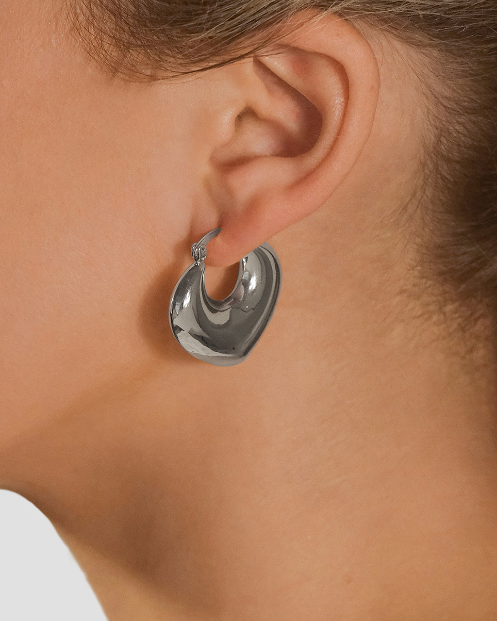 Kylie Chunky Tube Hoop Earrings