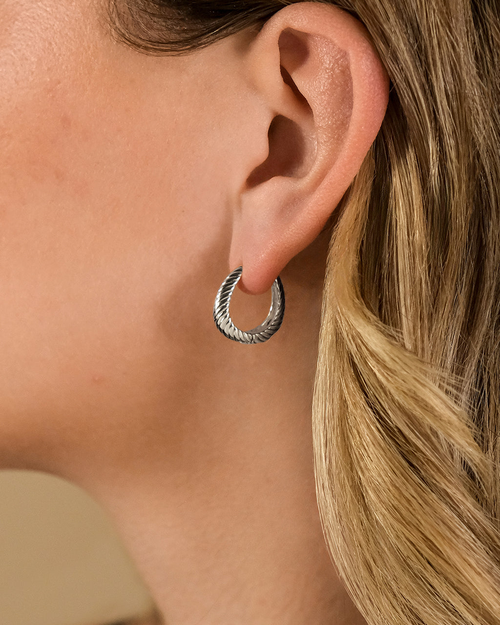 Fairley Oval Textured Micro Hoops
