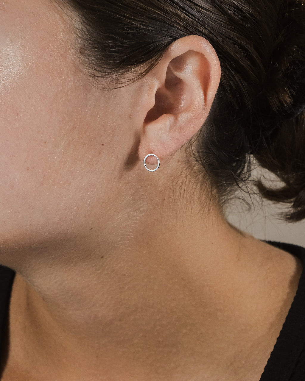 Sterling Silver Simple Circle Stud Earrings