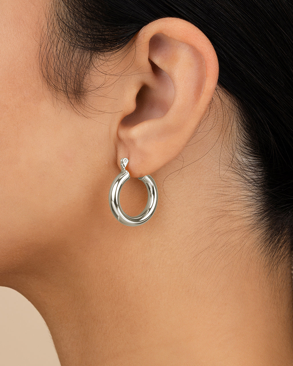 Graduated Tube Hoop Earrings – Sterling Forever