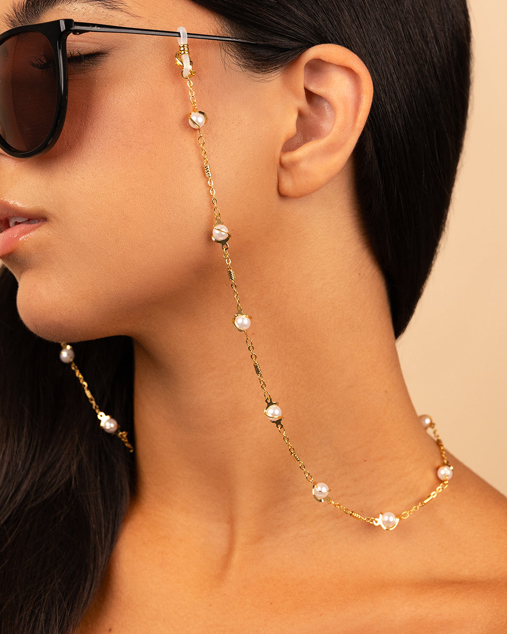 Stationed Pearl Twist Sunglass Chain