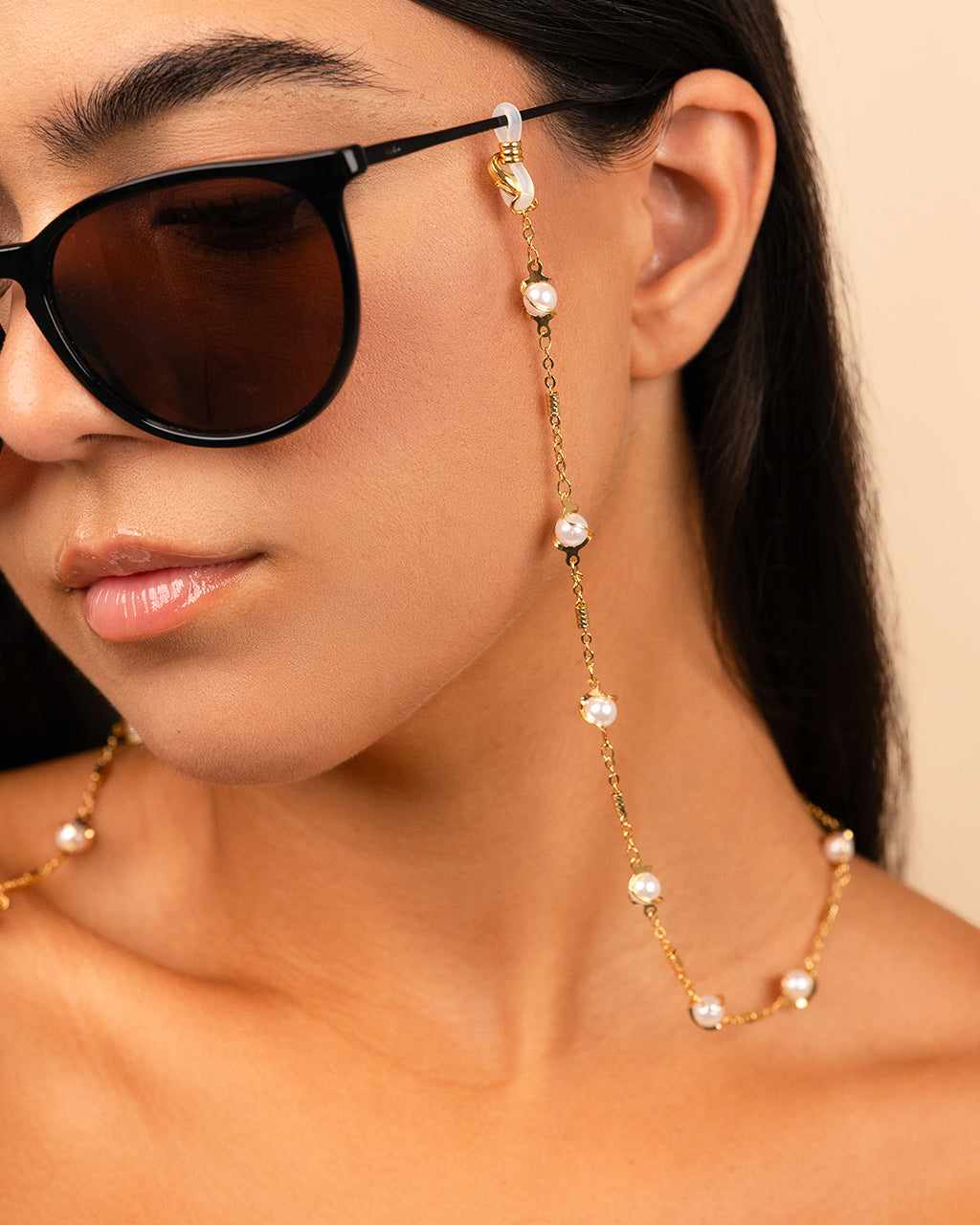 Stationed Pearl Twist Sunglass Chain