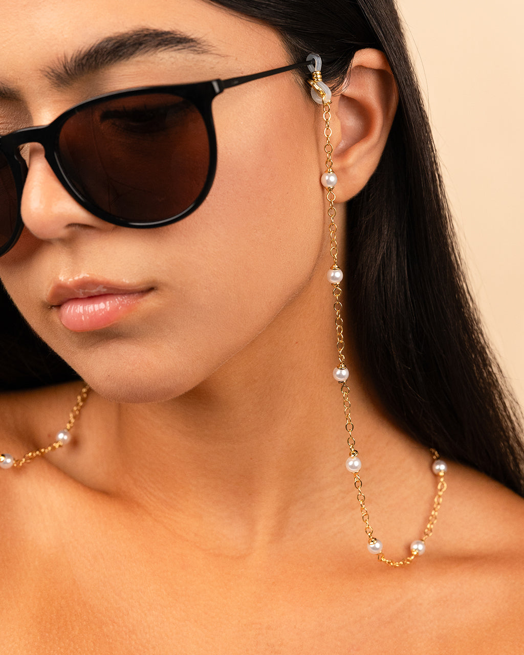 Stationed Pearl Sunglass Chain