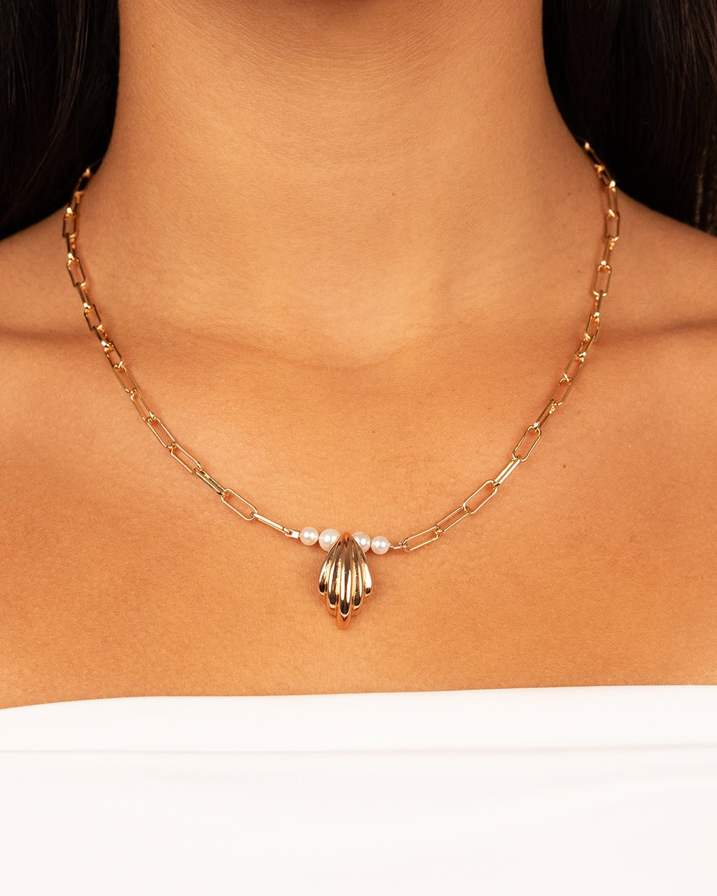 Chérie Pearl Shell Pendant Necklace - Sterling Forever