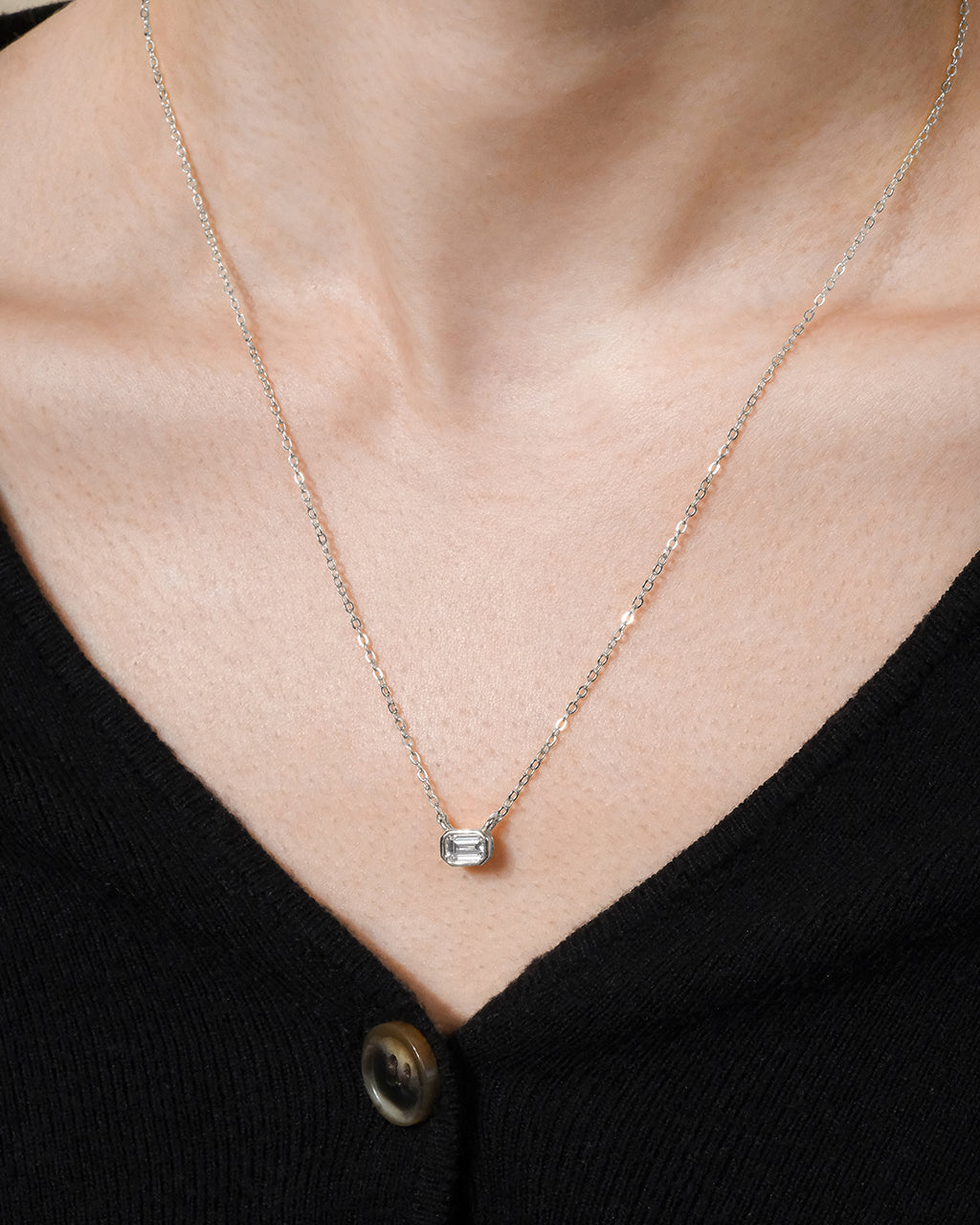 Sterling Silver Emerald Bezel Set Pendant