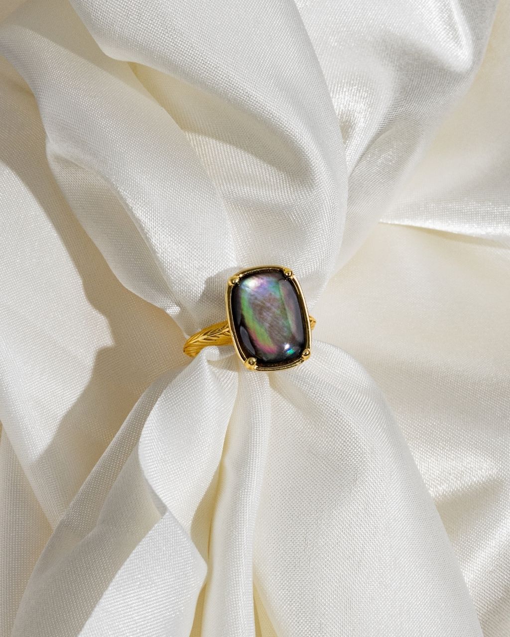 Sterling Silver Elongated Cushion Black Lip Oyster Shell Cocktail Ring