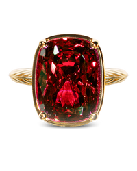 Garnet ring – gold