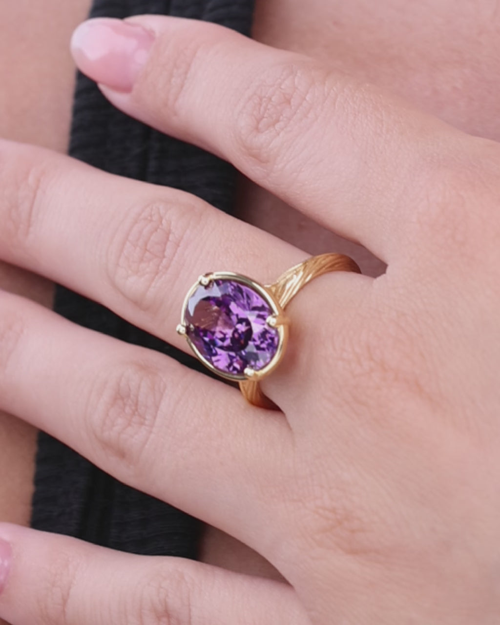 Sterling Silver Oval Cut Amethyst CZ Cocktail Ring