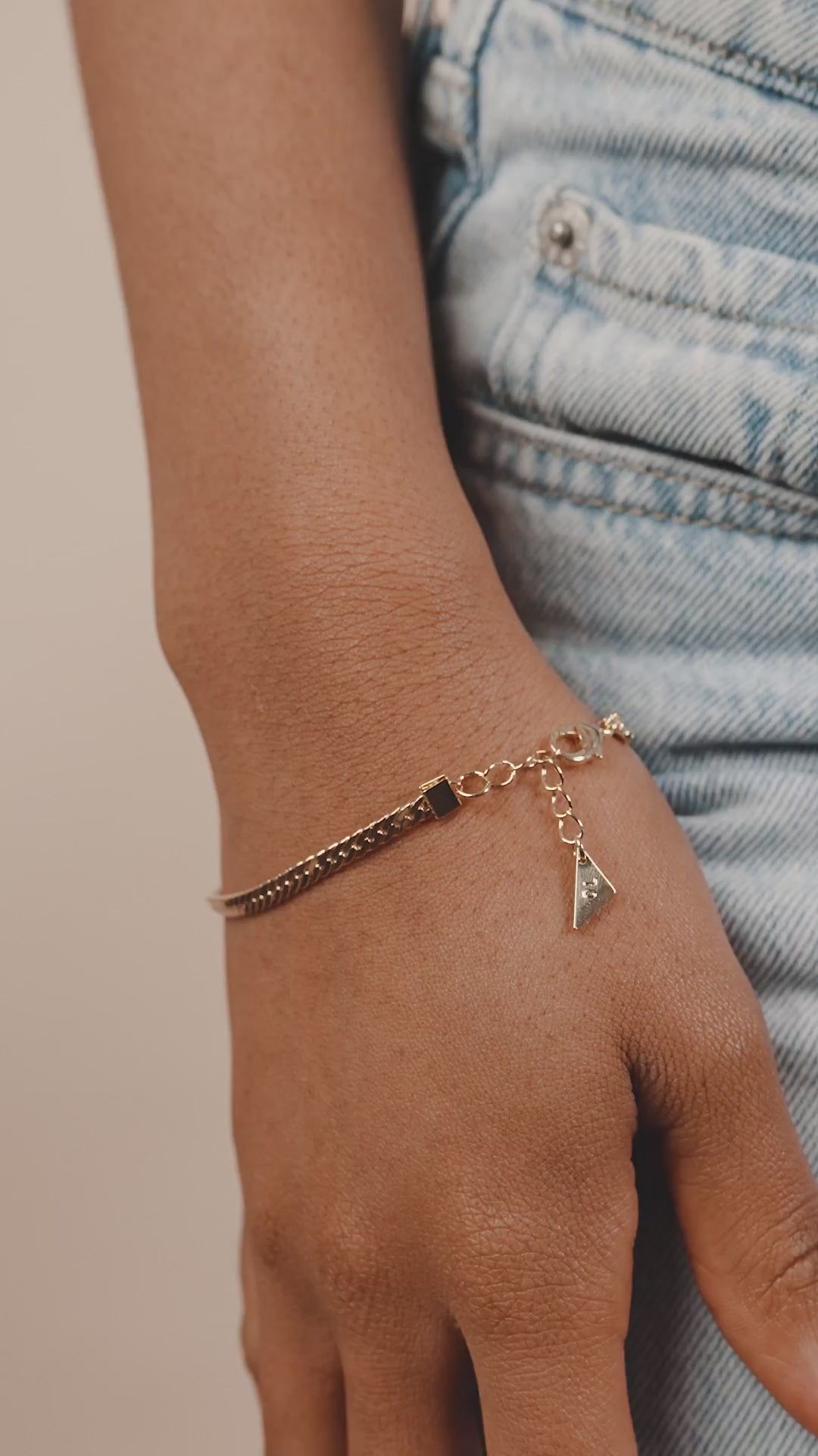 Bentley Flat Herringbone Chain Bracelet