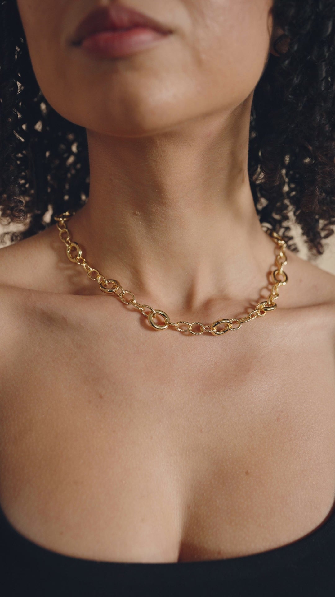 Carter Round Statement Link Necklace