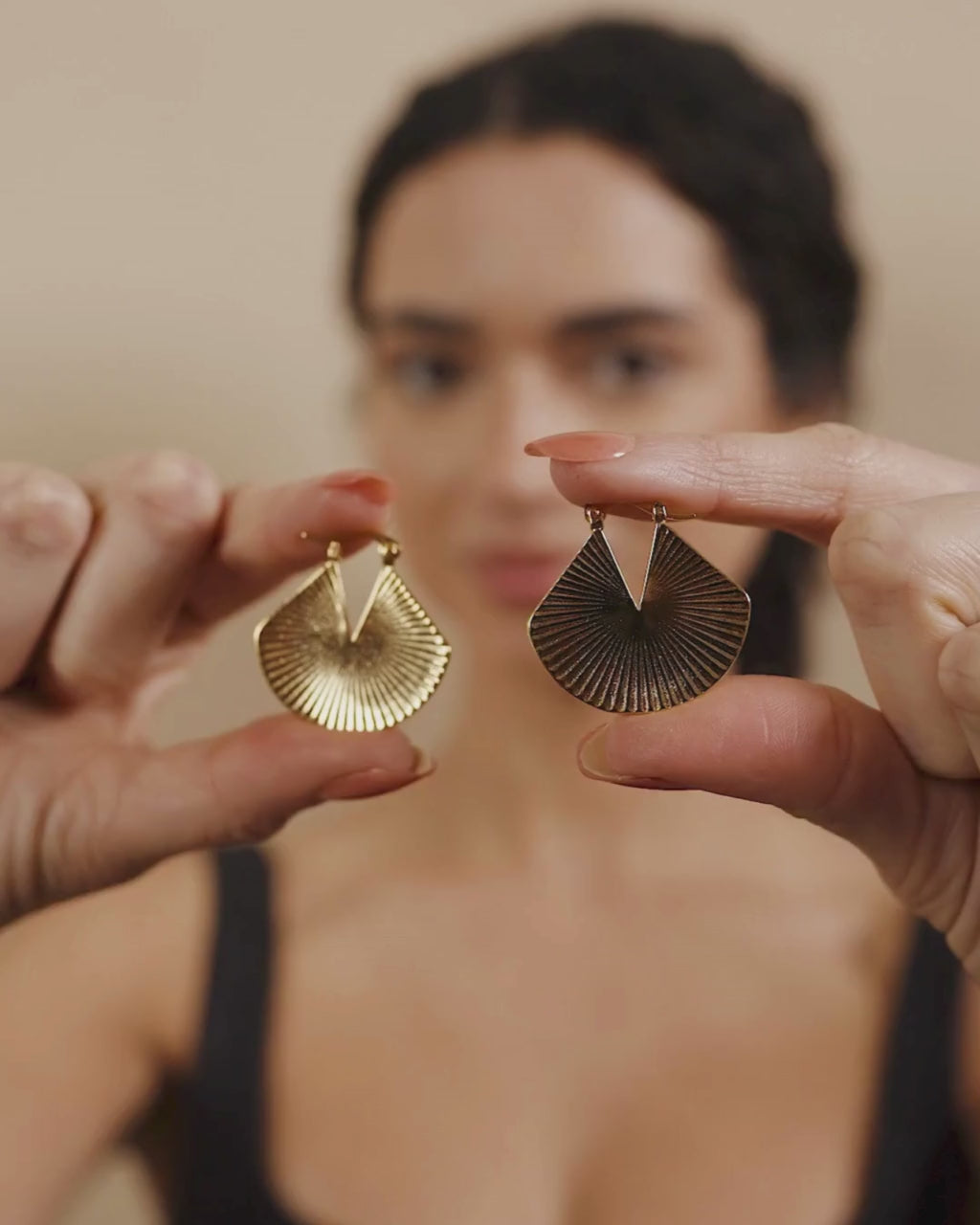 Francesca Ribbed Fan Hoop Earrings