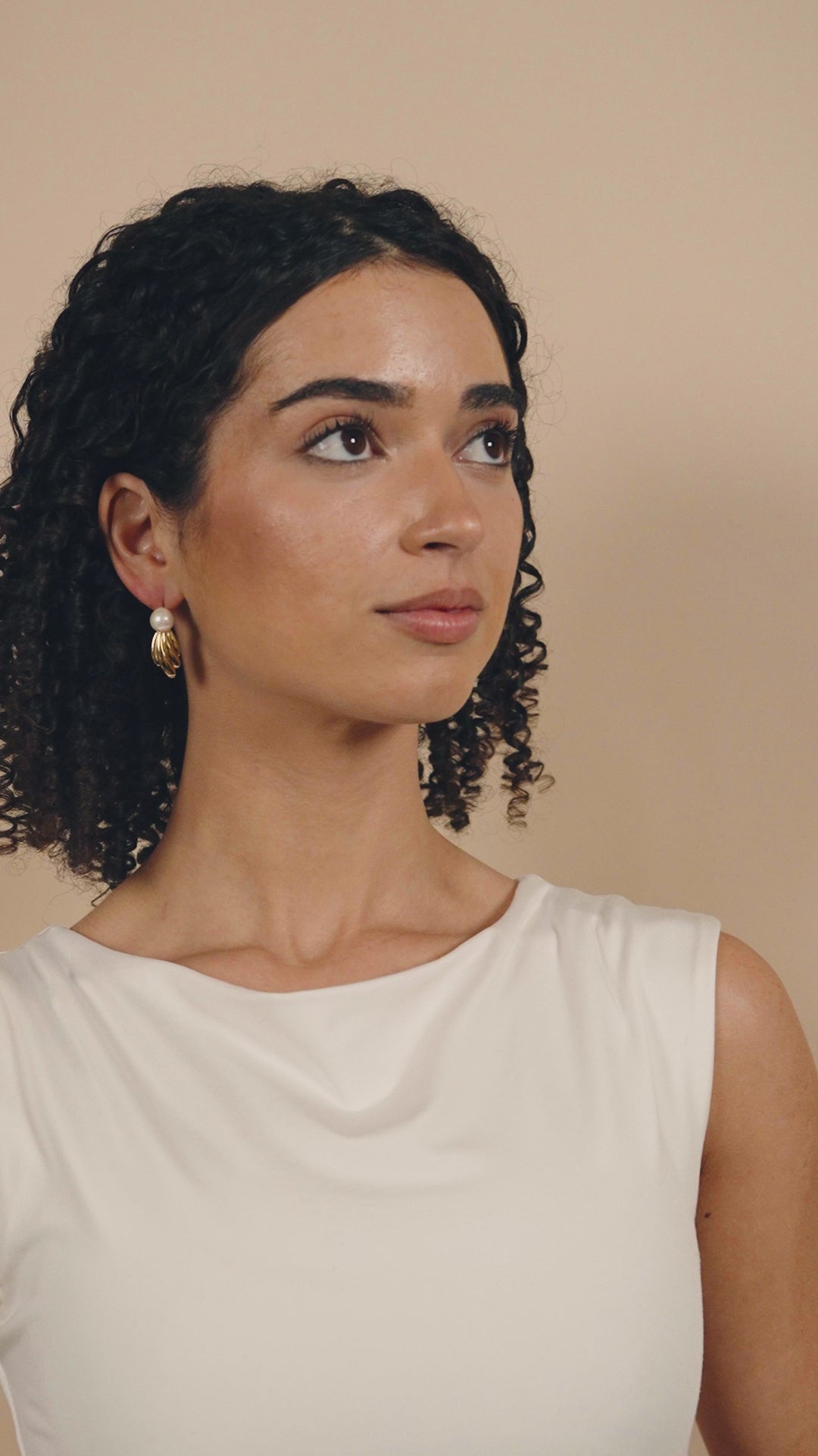 Chérie Pearl Shell Drop Stud Earrings