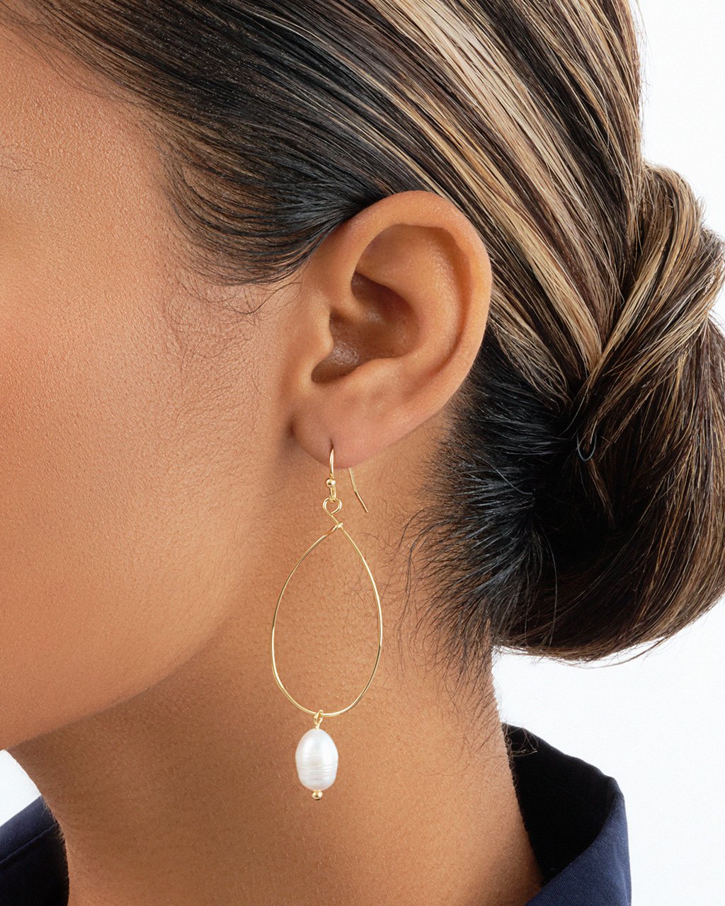Pearl Teardrop Pendant Necklace and Earrings Set - ARJW1027RD – ARCADIO